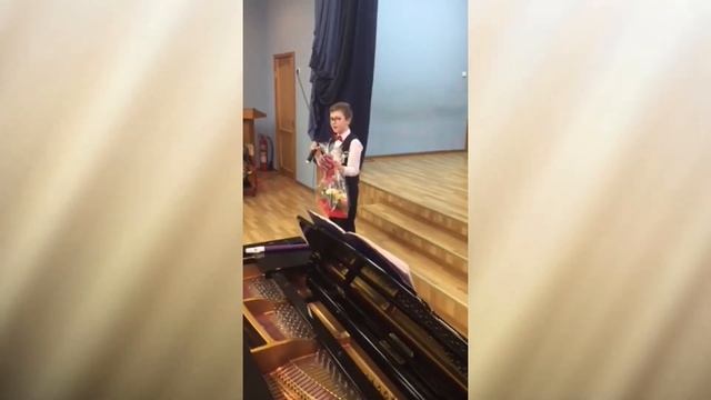 Песня "Мой подарок маме". Санкт-Петербург. Автор песни Степан Булдаков. смотреть онлайн