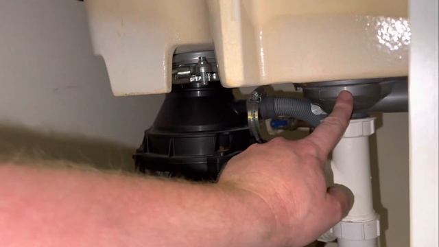 Replacing My Old Insinkerator Waste Disposer With The Evolution 200, Not A How To ?