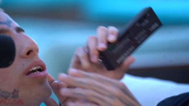 LOGAN PAUL TESTS ISLAND BOYS' DIAMOND TEETH (REAL OR FAKE?) смотреть онлайн