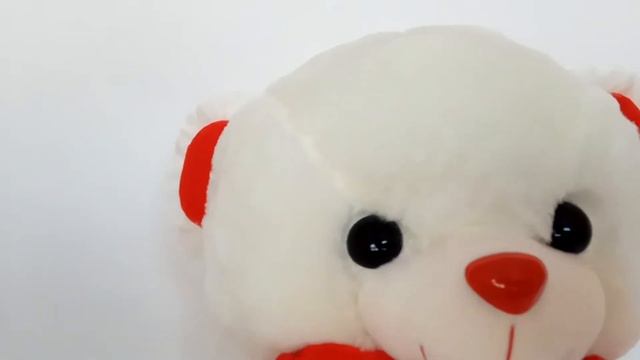 Мягкая игрушка Мишка белый с красным сердцем смотреть онлайн