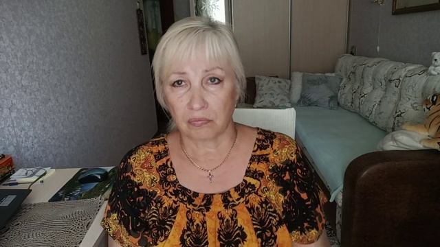 ?УСТАЛИ ОТ ЖАРЫ? СИЖУ С ВЕЕРОМ?♀️ смотреть онлайн