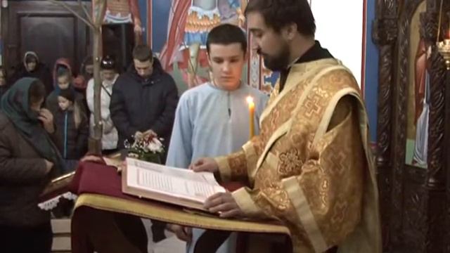 Crkva Svete Petke u Palanci: Božićno bdenije i ponoćna liturgija смотреть онлайн