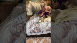 Жесточайшая Драка Мужа Дома с женой при Детях