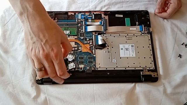 Разборка ноутбука HP RTL8723DE смотреть онлайн