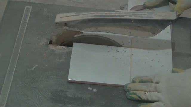 Плиткорез электрический КАЛИБР ПЛЭ 200/1000 смотреть онлайн