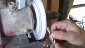 Как заточить сверло по дереву ... Быстрорез