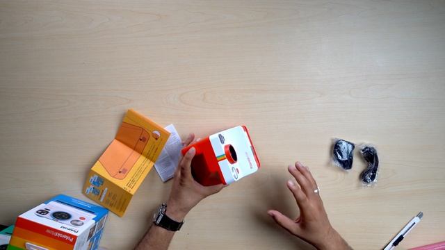 Polaroid Now Instant Film Camera Unboxing & Preview | OlizStore смотреть онлайн