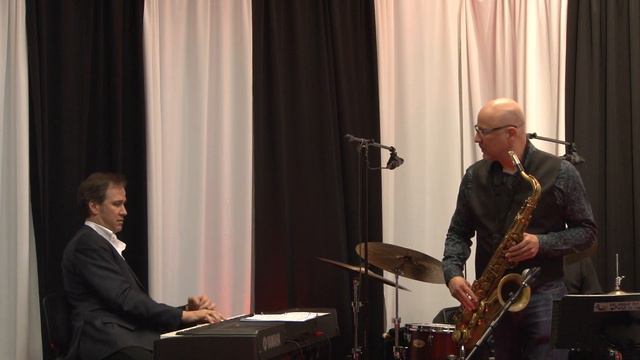 ZIAD Jazz Quartet with Danny Walsh - "The Night Has 1000 Eyes" смотреть онлайн