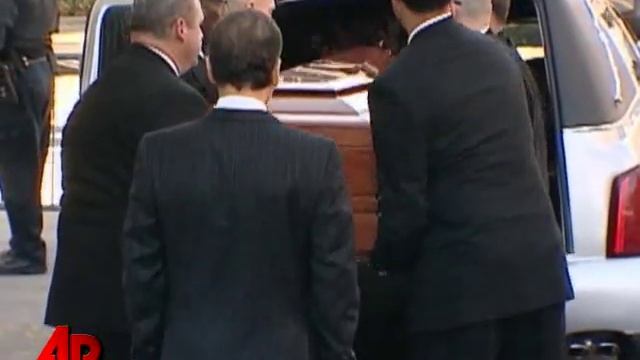 Raw Video: Natasha Richardson Casket Leaves смотреть онлайн
