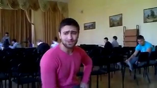 Парень взорвал весь Интернет своим красивым голосом смотреть онлайн