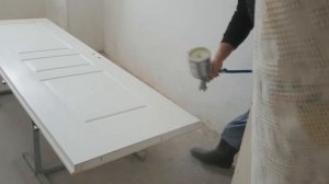 Как Покрасить двери. покраска комнатных дверей с помощью Покрасочного пистолета