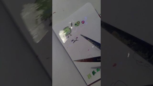 делаем монстрика из бумаги на новый год 2 часть скоро