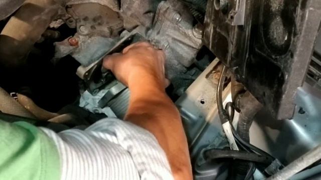 HOW TO REPLACE THE TRANSMISSION COOLER FILTER OF A 2015 LANCER смотреть онлайн