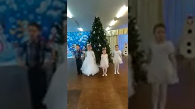 "Веселые нотки" - "Сланый новый год" автор С.Г. Насауленко смотреть онлайн