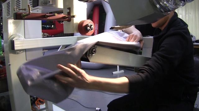 Изготовление надувных баллонов на станке для сварки ткани ПВХ смотреть онлайн