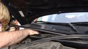 Как поменять салонный фильтр Шевроле Нива и Niva Travel. Замена.