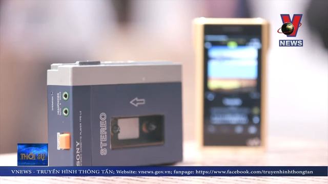 Máy nghe nhạc Sony Walkman kỷ niệm 40 năm tuổi смотреть онлайн