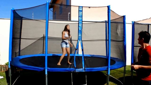 Camas elasticas High Jump смотреть онлайн