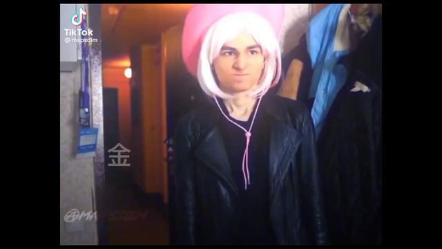 ну типо миниФильм-_-делать вторую часть??? ¿¿? ¿ смотреть онлайн