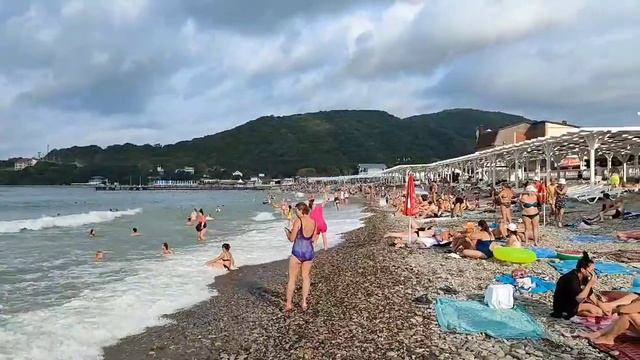 Архипо-Осиповка 9 августа 2023 года ⛅ Центральный пляж ?️ Видео: Виталий Бондаренко смотреть онлайн