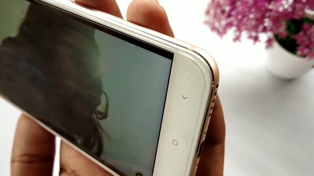 Top 10 Changes In Mi A1 After August Security Patch  Change Log  Camera Test  Bugs Issues