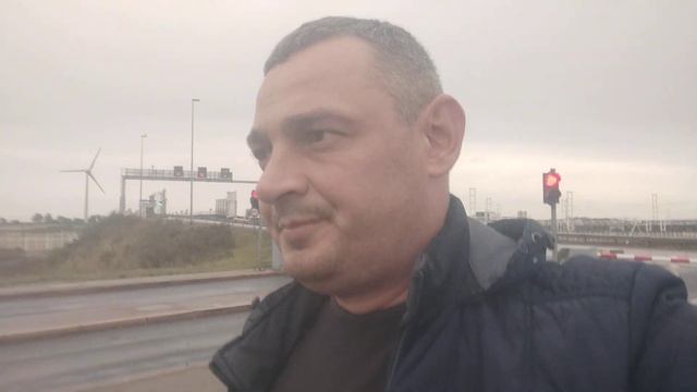 получил машину, начал работать смотреть онлайн