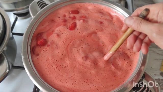 клубника и немного сахара, результат вам понравится! смотреть онлайн
