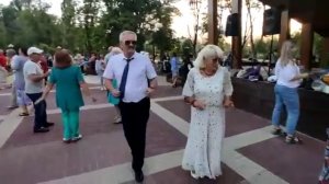 Парк Победы Белгород Элегантные танцы