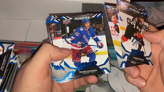 This Box is Worth The Invesment! |Upper Deck MVP Hockey 22-23 Exclusive Complete Set Box Opening! смотреть онлайн