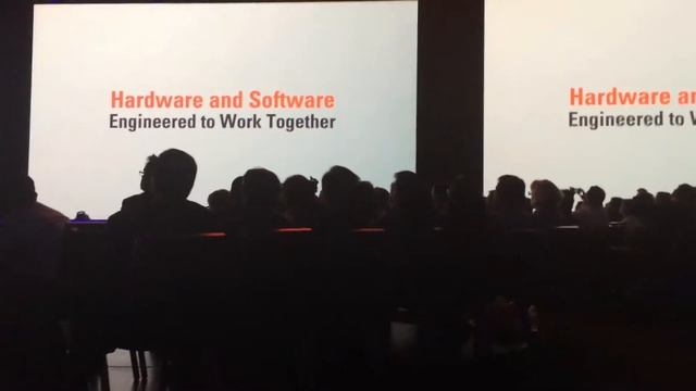Oracle Open World - Larry Ellison betritt die Bühne смотреть онлайн