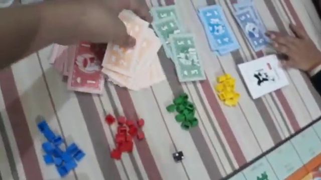 Showing Monopoly Junior Of Funskool Games смотреть онлайн