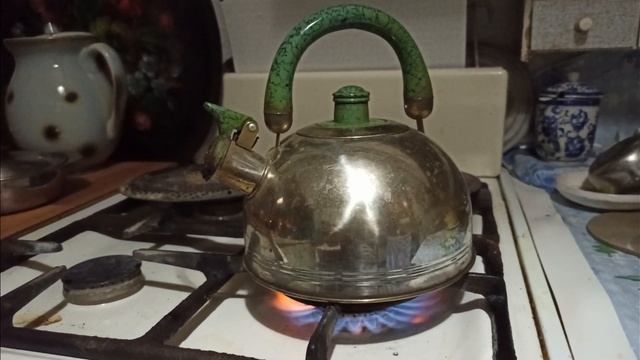 Чайник кипит, время пить чай смотреть онлайн