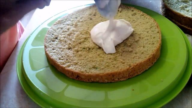 Вкусный и красивый торт Бисквитный торт со взбитыми сливками Мятное чудо с дольками киви смотреть онлайн