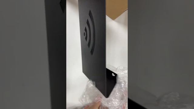 Распаковка черной полки для wi-fi OFOPRO из металла 26х7х15 см смотреть онлайн