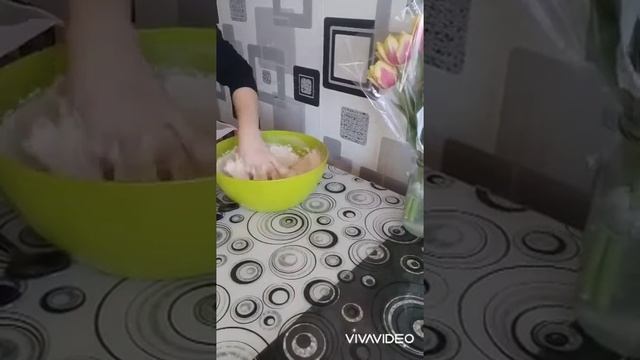 Пироги с персиками и шафраном