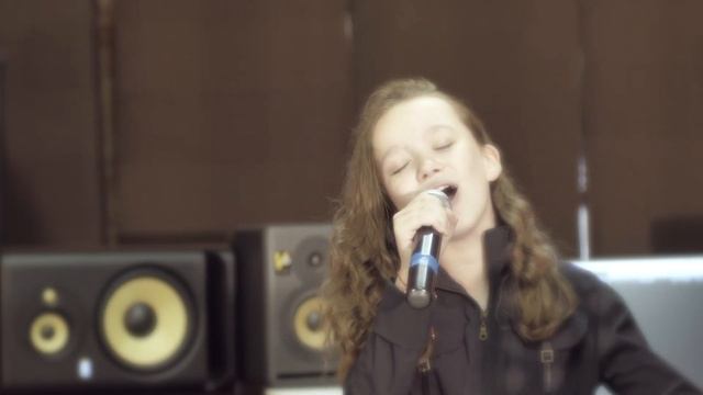 Анастасия Иванова(10 лет). "Снилось мне". Кавер гр. "Воскресение" смотреть онлайн
