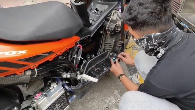 8.2 Liters gas tank for Aerox 155 смотреть онлайн