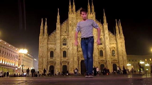 Как двигаться как робот? alex puch night duomo robot смотреть онлайн