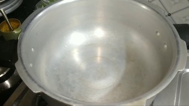 ஆட்டுக்கால் சூப் செய்முறை | Homemade Goat Leg Soup | Village Food|KFS|2019 смотреть онлайн