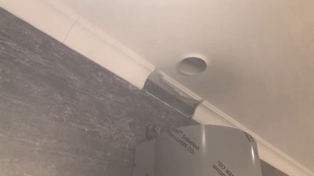 Непродуманная система крепления вытяжки Elica Stone смотреть онлайн