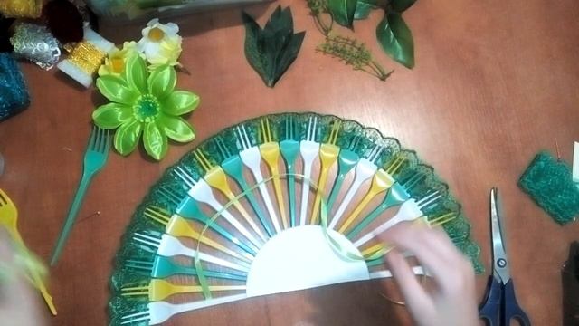 Как сделать веер из вилок своими руками смотреть онлайн