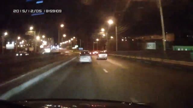 Гелендваген Антидилера гоняет по встречке, а ГИБДД никак не реагирует смотреть онлайн