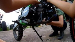 Ставим мотор на Питбайк. Первый запуск.