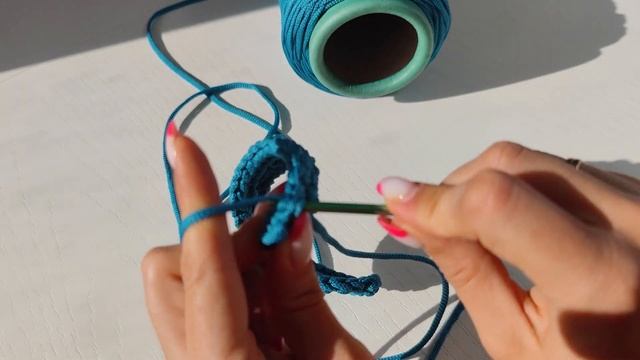 Вяжем прямоугольник крючком из полиэфирного шнура, трикотажной пряжи смотреть онлайн