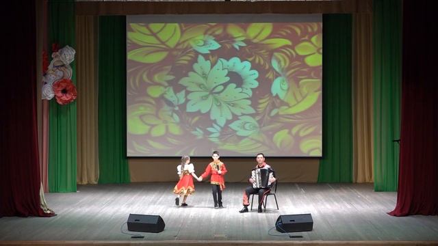 Василенко Максим и Картабаева Алина - Частушки смотреть онлайн