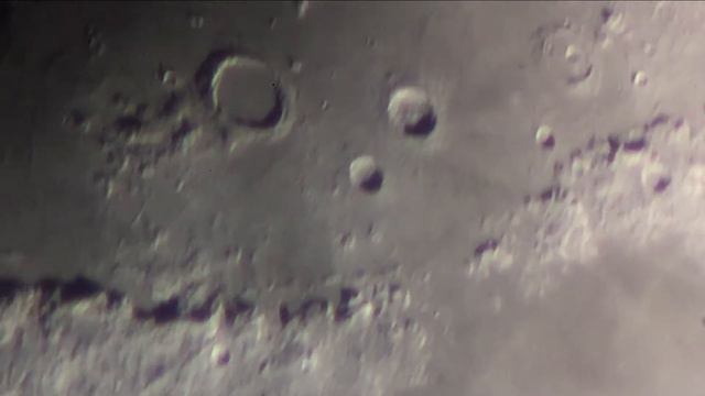 Closeup Moon смотреть онлайн