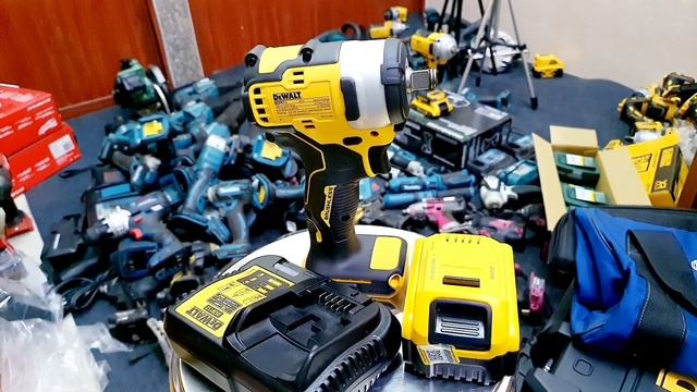 Tiếp Minigame sales bộ DCF911M1 chỉ 3500k. tiếp tục đoán 2 số lấy phần quà nhé 0888840578 смотреть онлайн