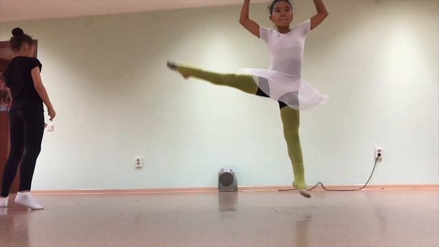 #astcityballet #schoolofcontemporaryballet #trainings смотреть онлайн