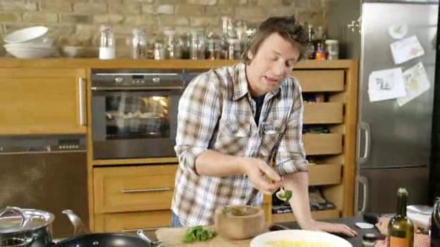 Jamies.30.Minute.Meals.epizod.32.wonky.summer.pasta.ws.pdtv.xvid