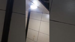 Демонтаж, разбор реечного потолка.